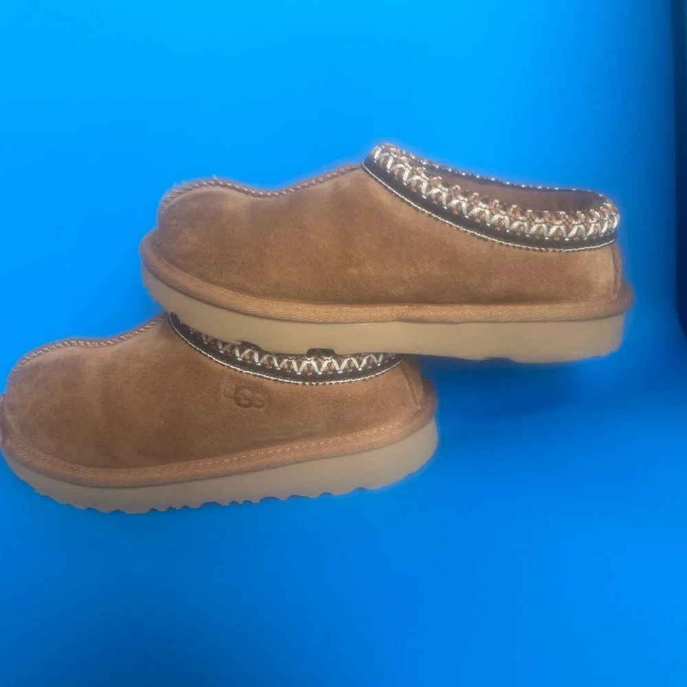 UGG comfortable kids